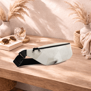 Sac banane ivoire compact, pratique et élégant. Idéal pour garder vos essentiels à portée de main.