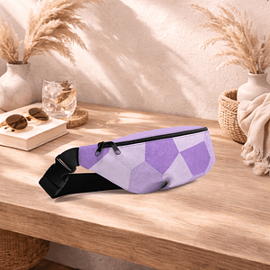 Sac banane mauve compact, pratique et élégant. Idéal pour garder vos essentiels à portée de main.